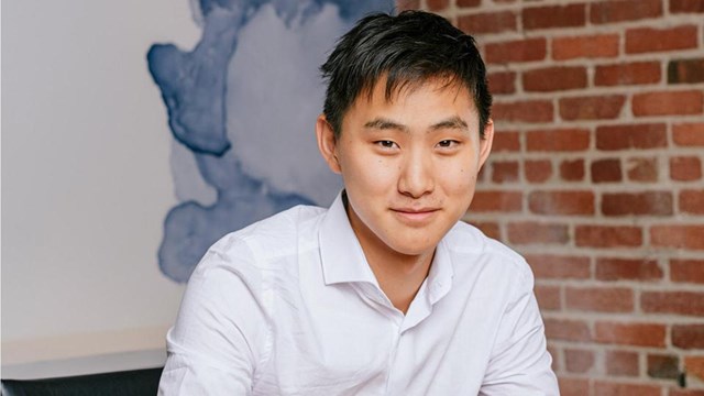 Alexandr Wang - nh&agrave; s&aacute;ng lập ki&ecirc;m CEO 23 tuổi của Scale AI. Ảnh: Forbes